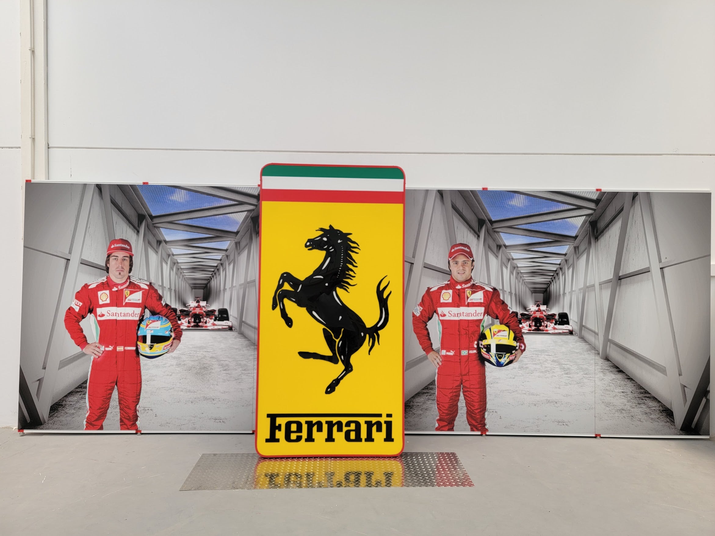 2013 Ferrari XXL official dealership illuminated sign – F1 Lounge