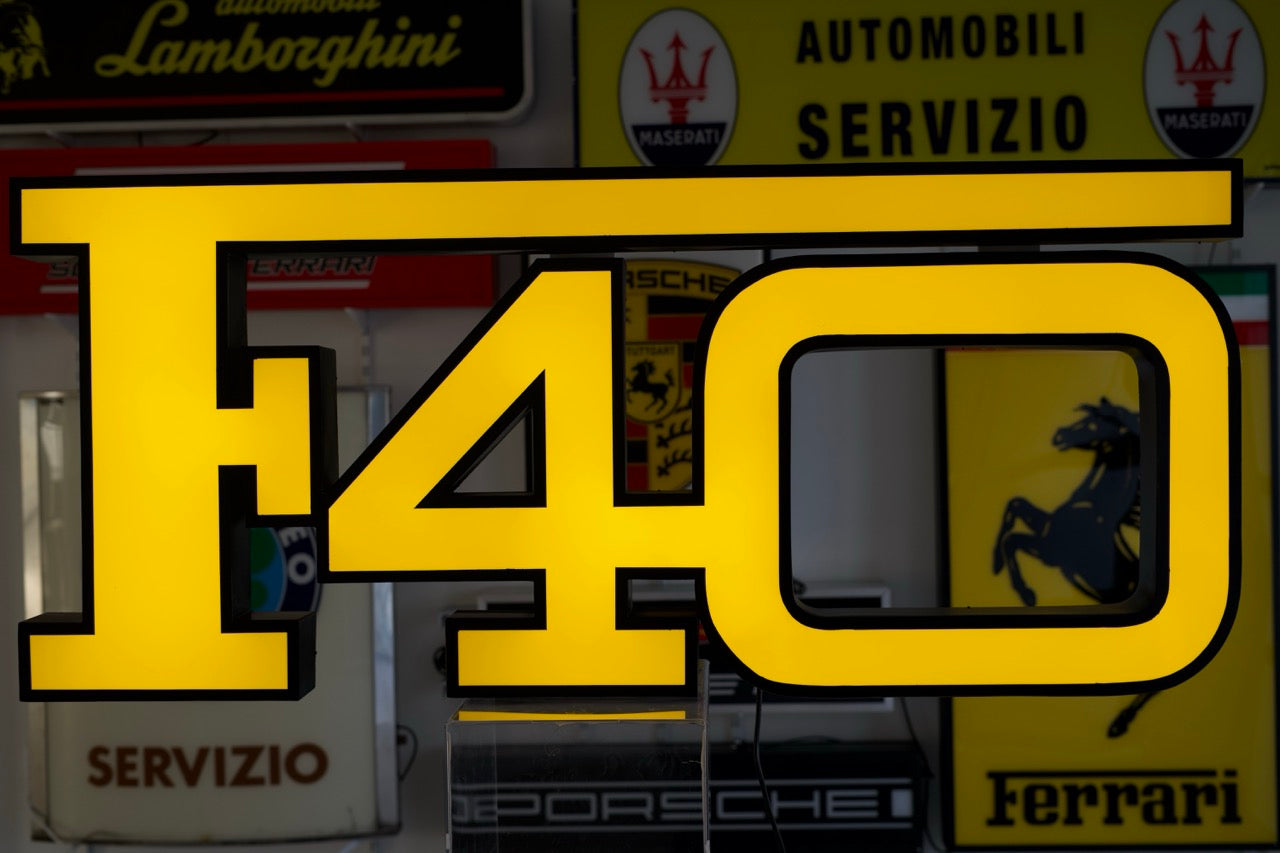 1990s Ferrari F40 official dealership illuminated sign – F1 Lounge