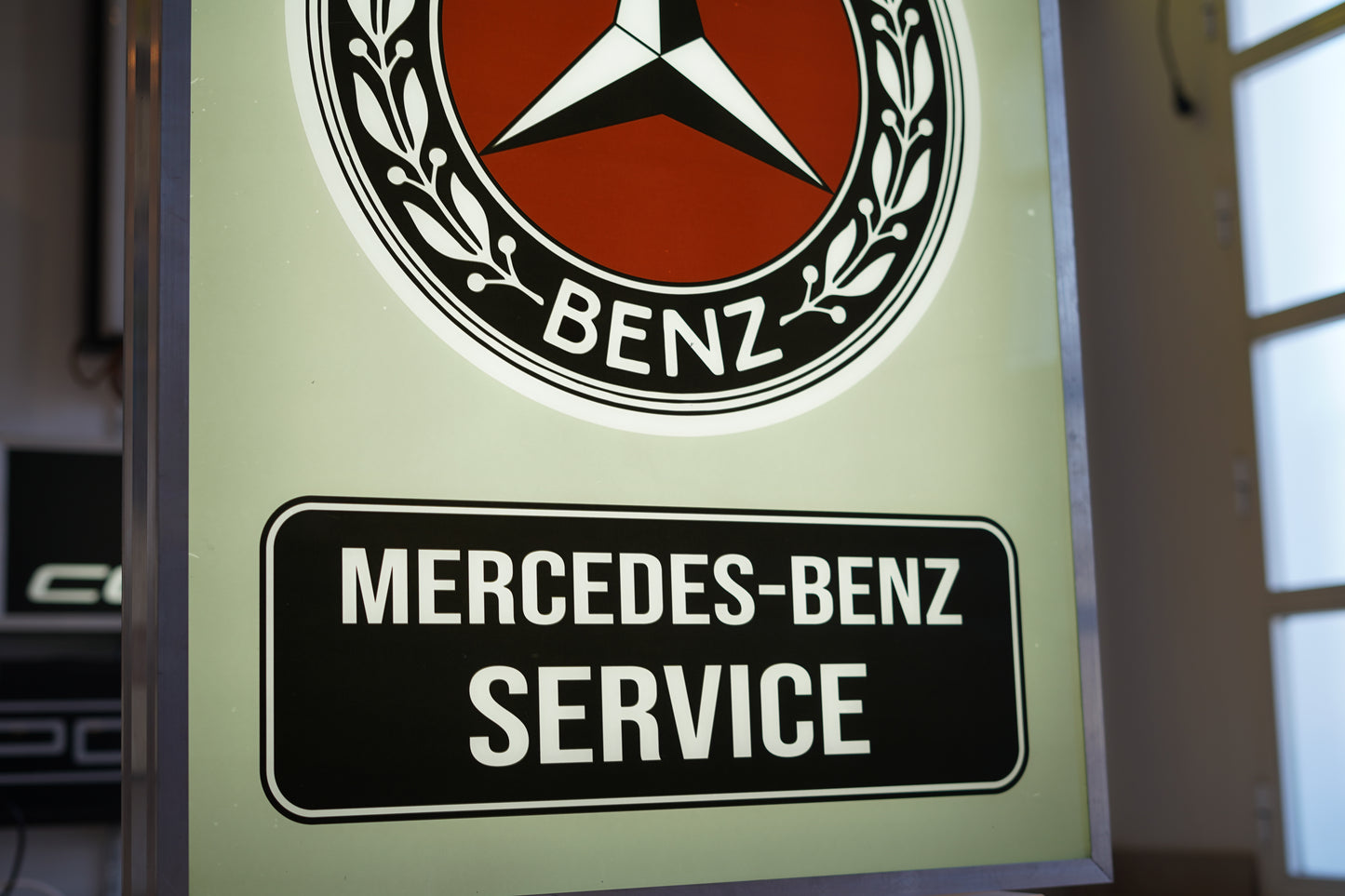 Mercedes-Benz Service Dealer Sign