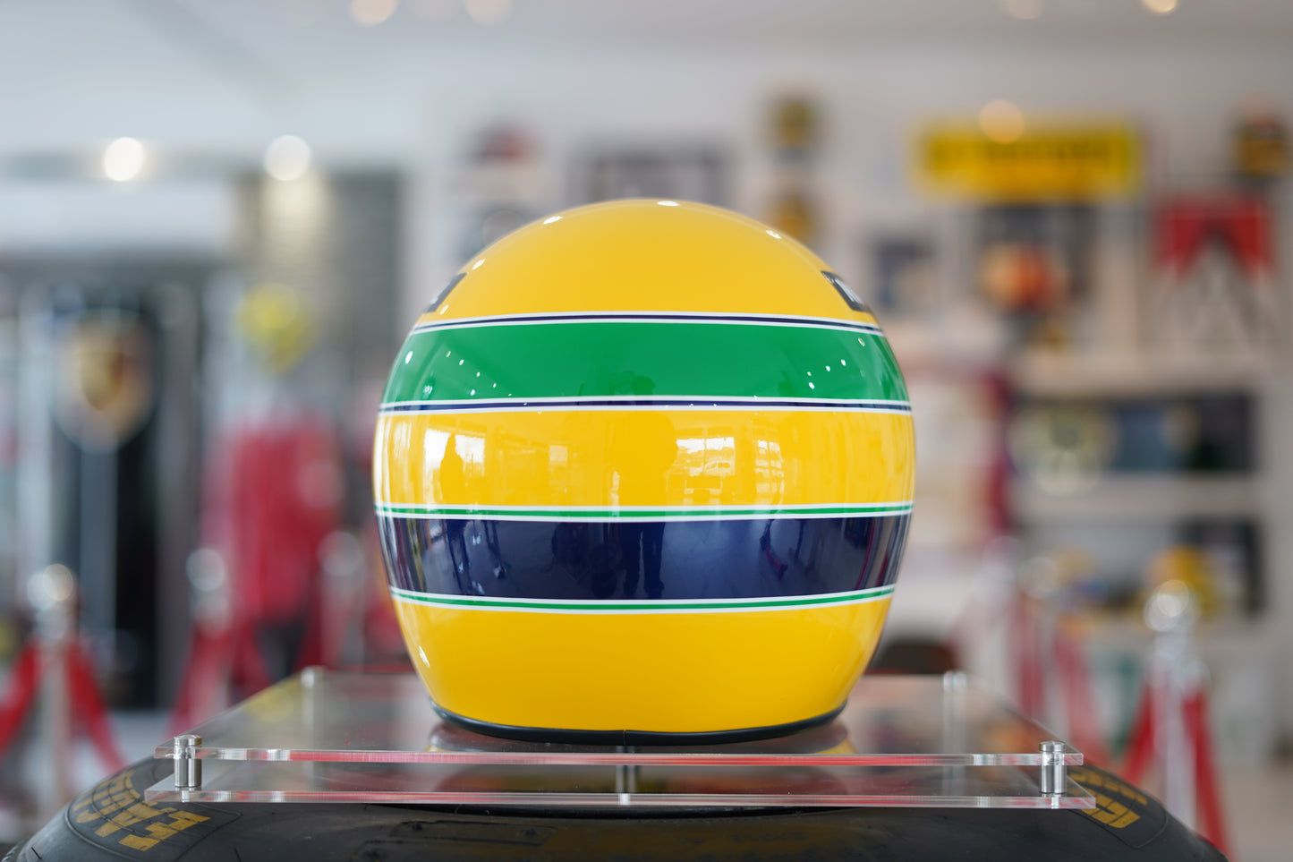 Ayrton Senna McLaren-Honda Replica Display Set