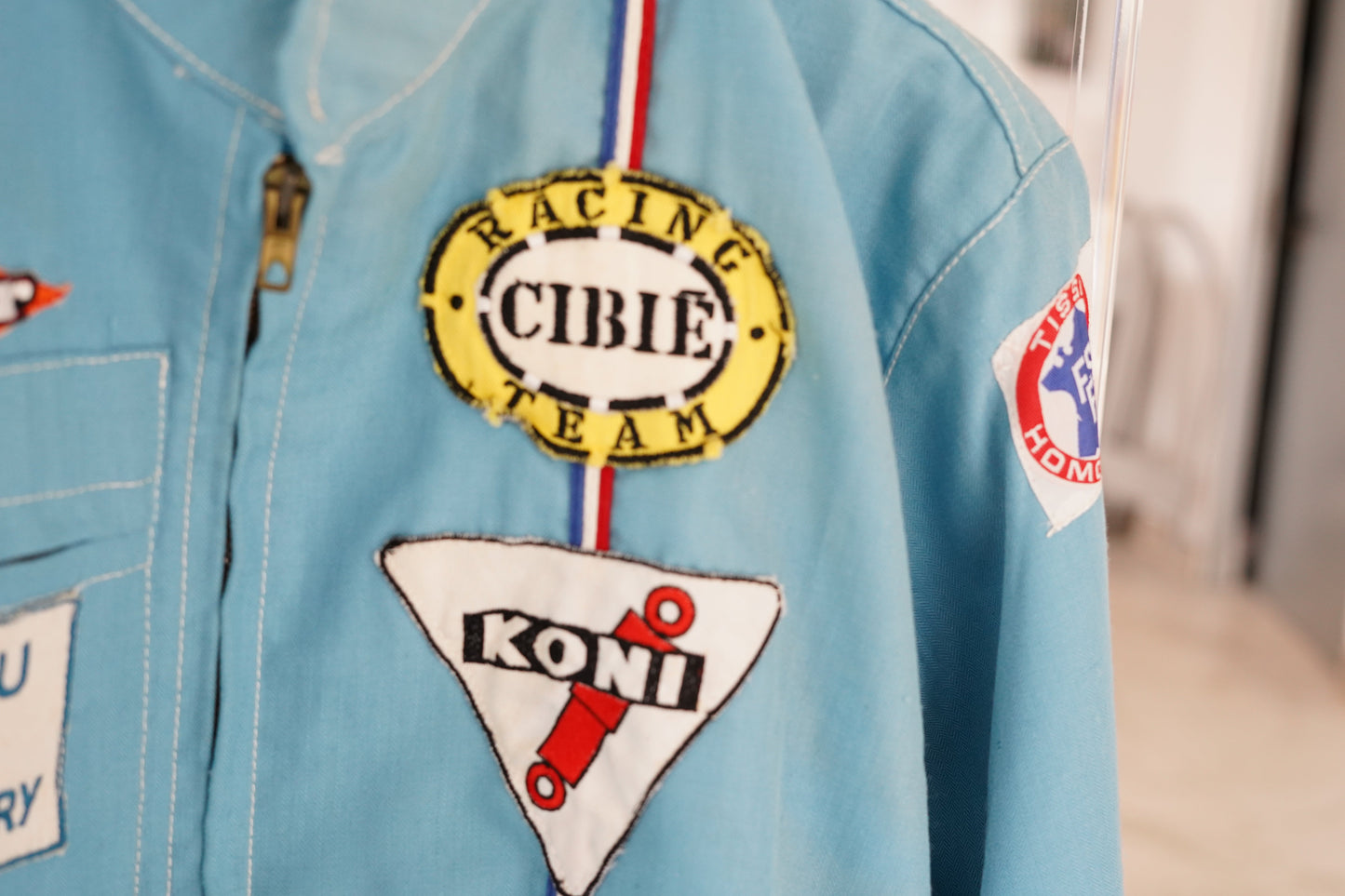 1970s ROBERT FERRY — RACE-WORN DRIVER'S ENSEMBLE