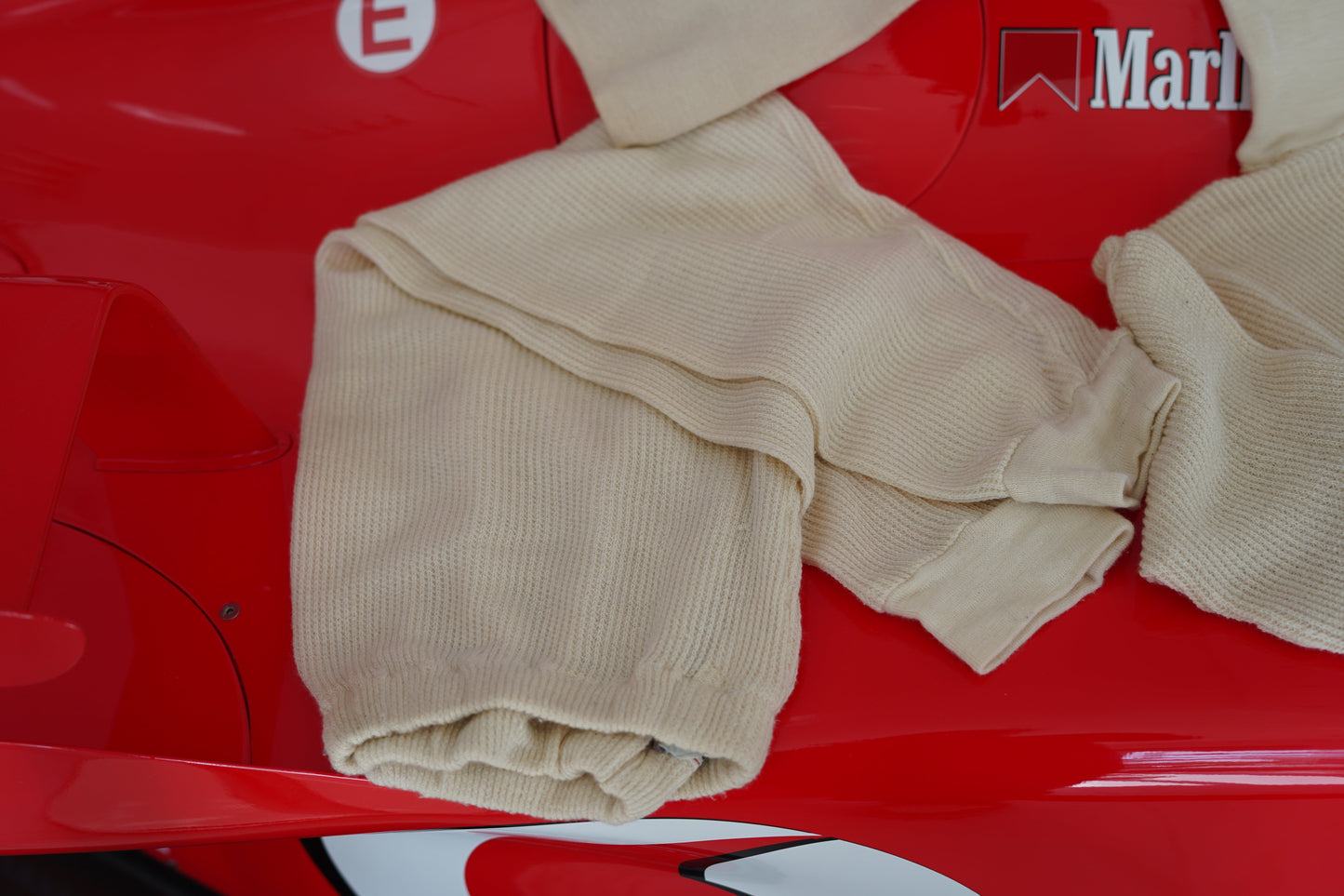 1970s ROBERT FERRY — RACE-WORN DRIVER'S ENSEMBLE